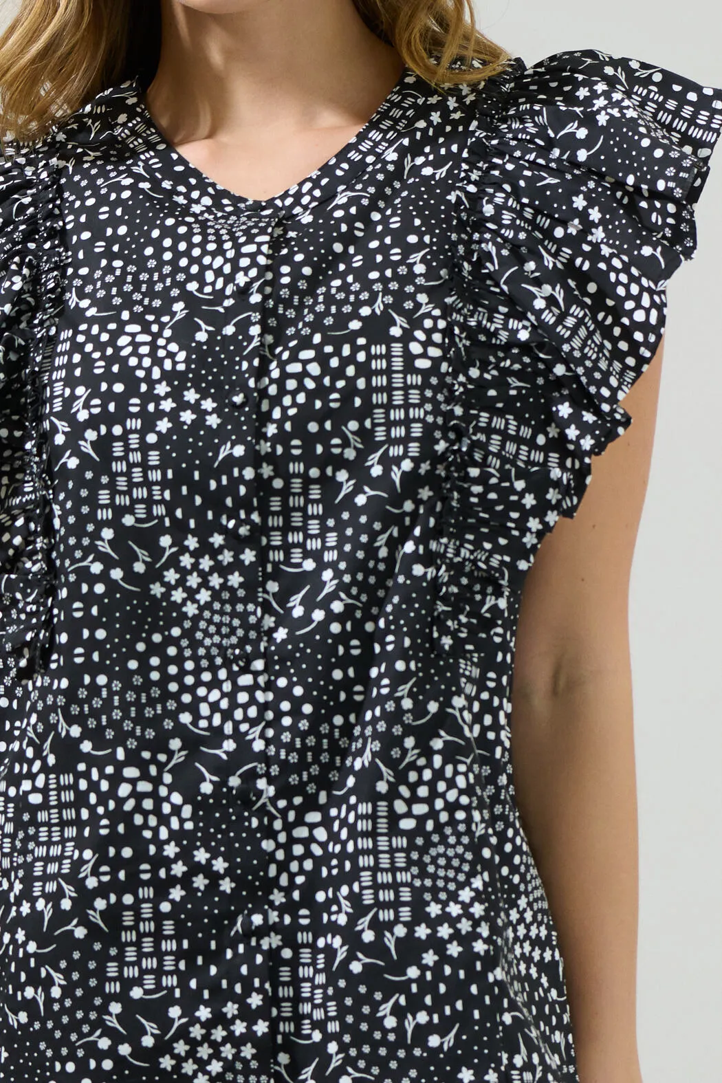Larsa Onyx Geometric Vance Button Front Blouse