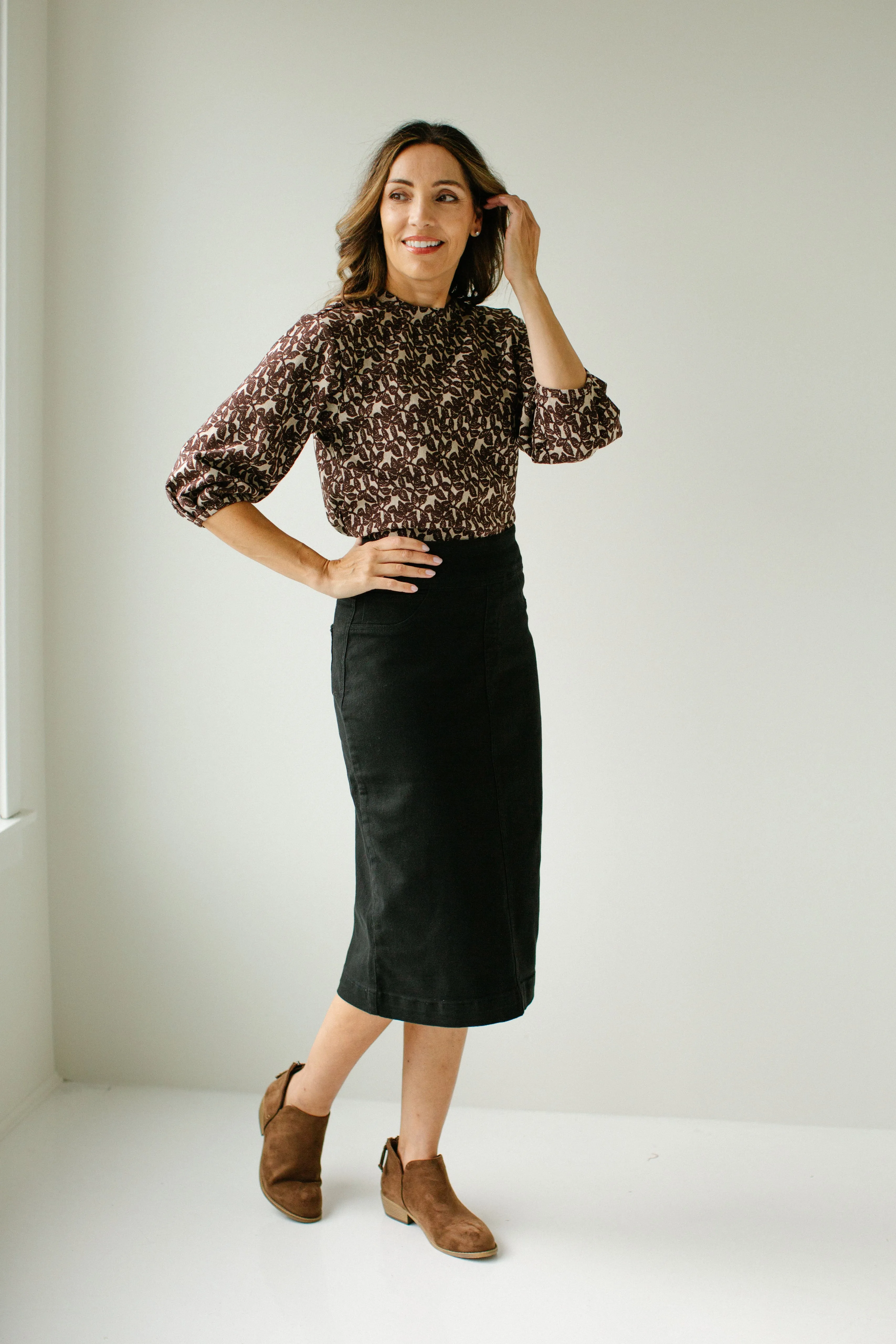 'Sara' Stretch Denim Skirt in Black