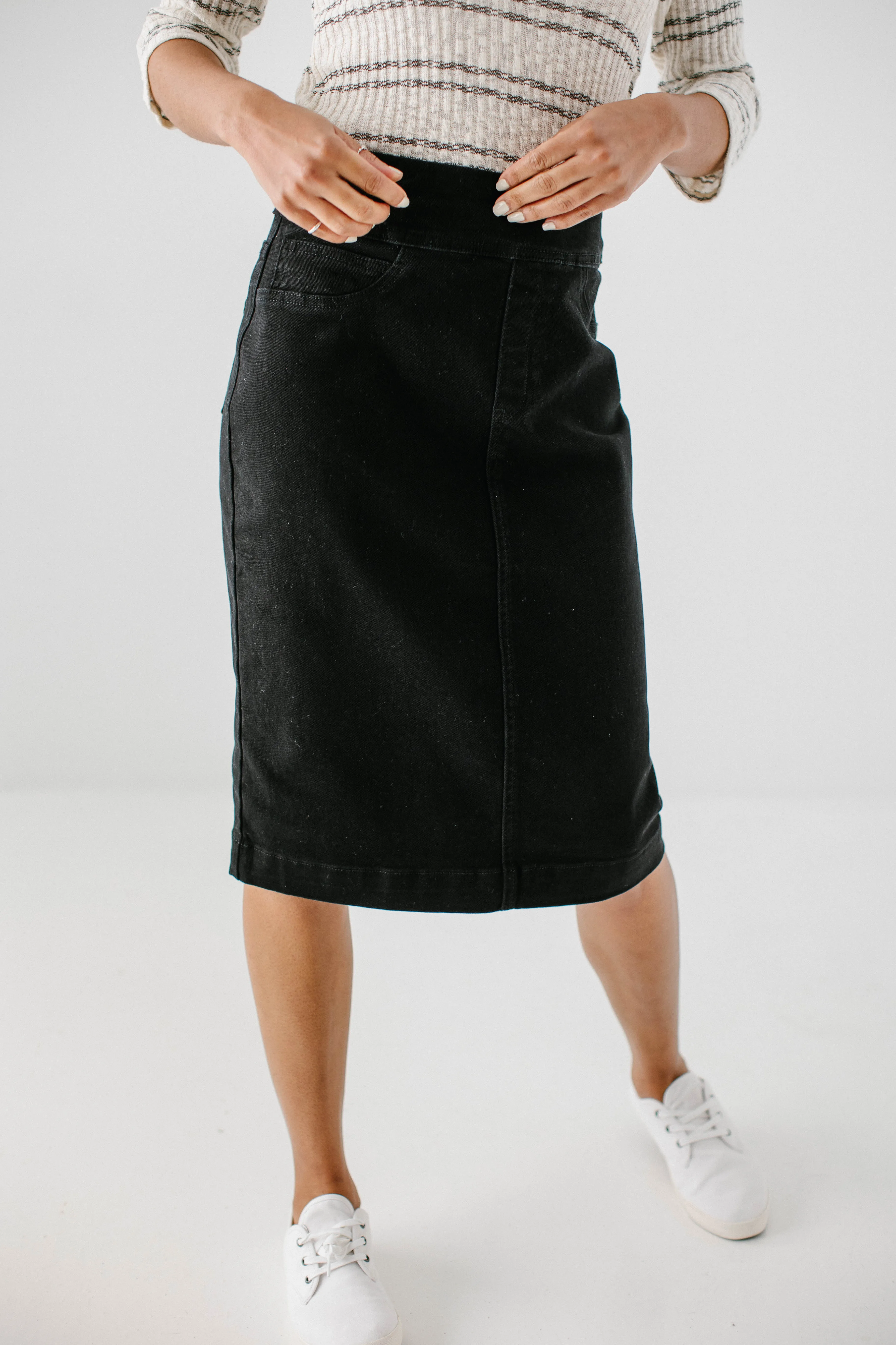 'Sara' Stretch Denim Skirt in Black